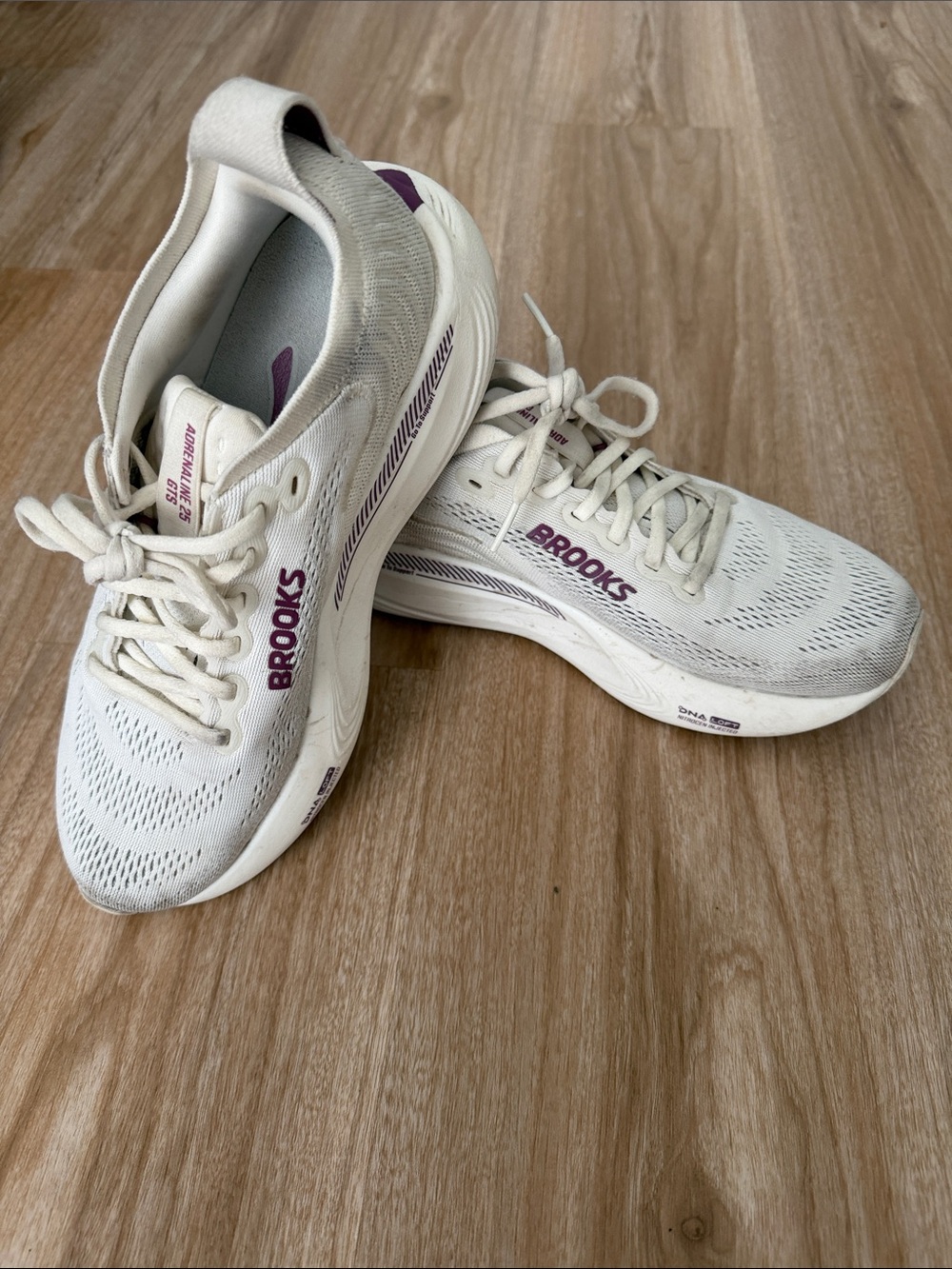 Brooks Women's White Running Sneakers with Purple Logo